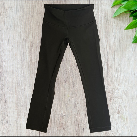 Lululemon | Wunder Under Crop III | Full-On Luxtreme 21" | Dark Olive | Size 0 - Picture 6 of 8
